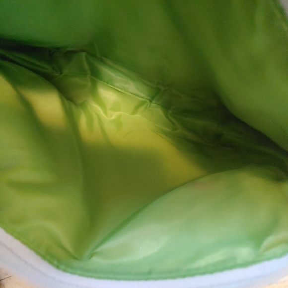 Clinique makeup bag - Picture 3 of 3